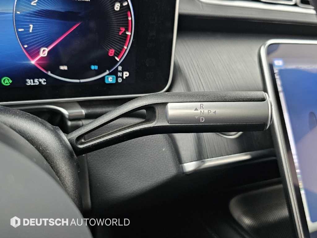 Mercedes-Benz S-Class — photo 09