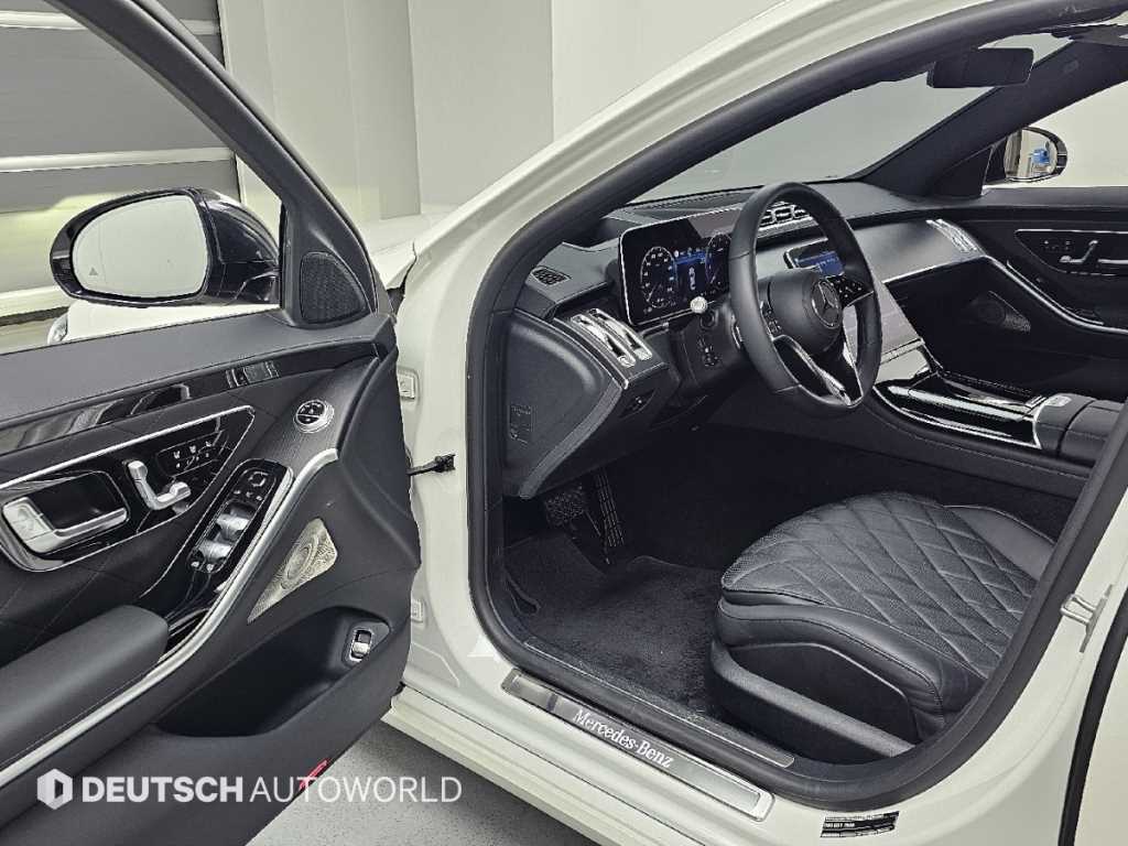 Mercedes-Benz S-Class — photo 11