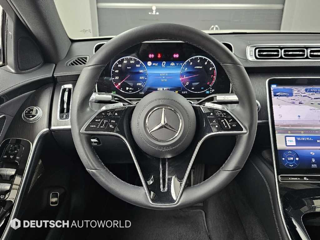 Mercedes-Benz S-Class — photo 13