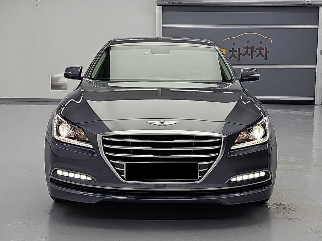 Hyundai Genesis — photo 02