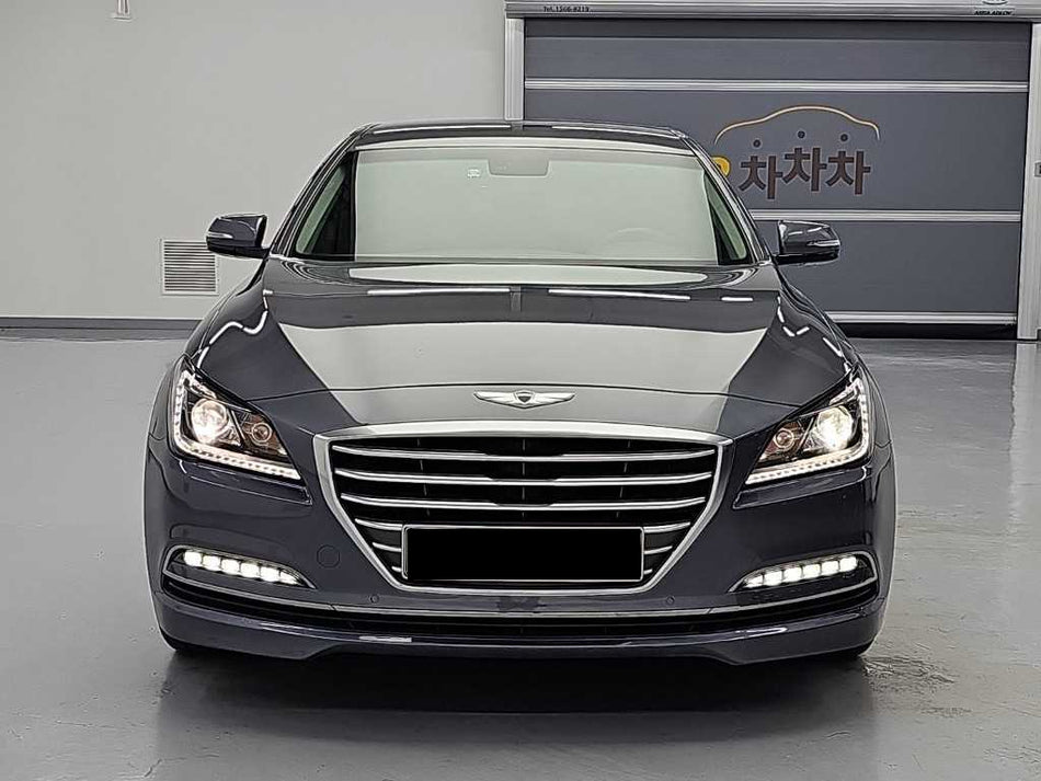 Hyundai Genesis — photo 02