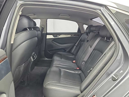 Hyundai Genesis — photo 12