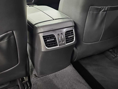 Hyundai Genesis — photo 13
