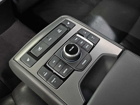 Hyundai Genesis — photo 14