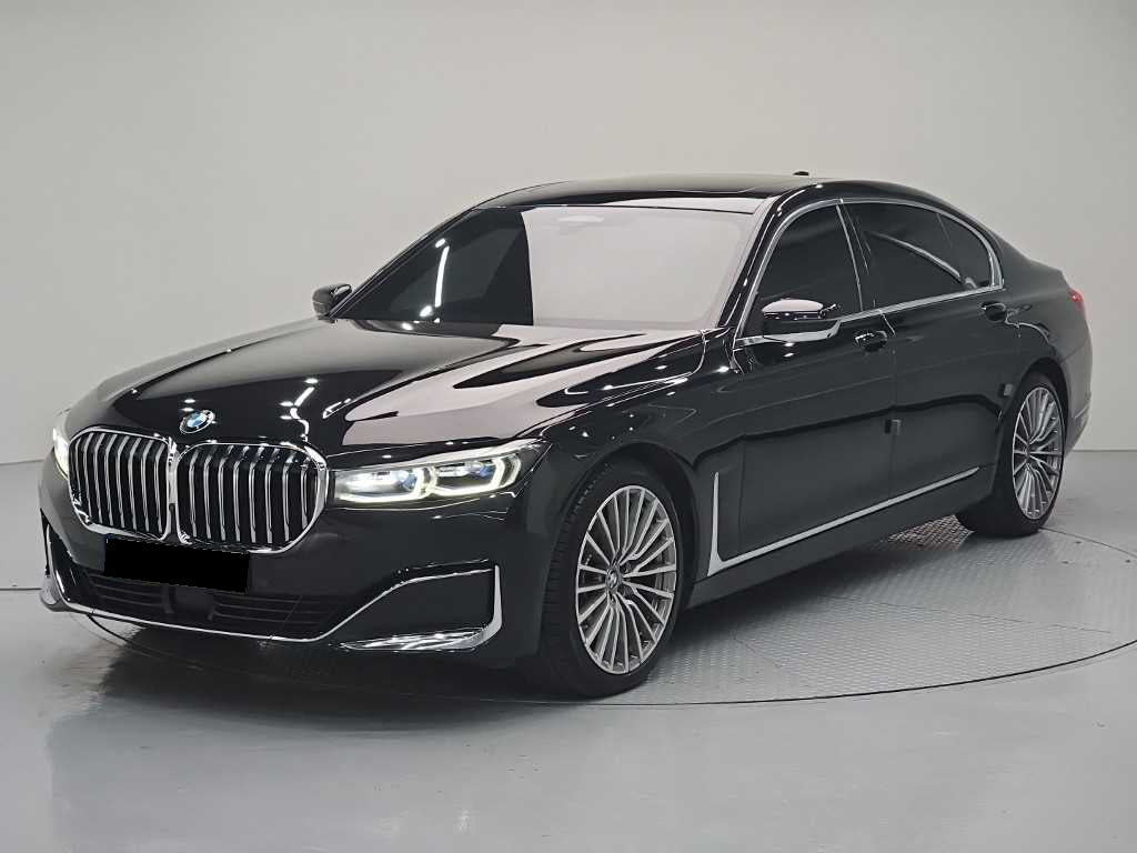 BMW 7-Series — photo 01