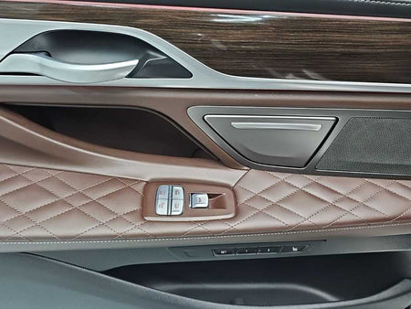 BMW 7-Series — photo 13