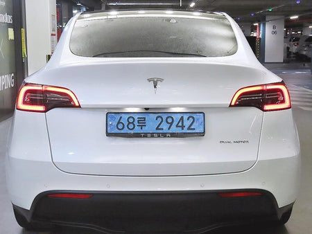 Tesla Model Y — photo 05