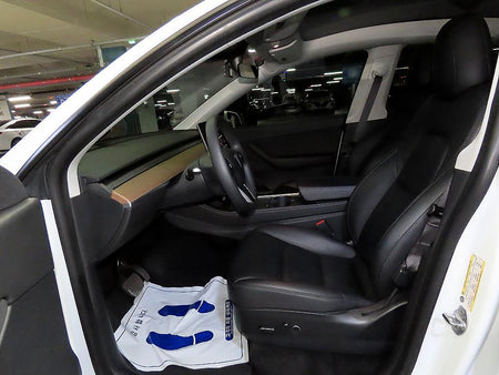 Tesla Model Y — photo 06