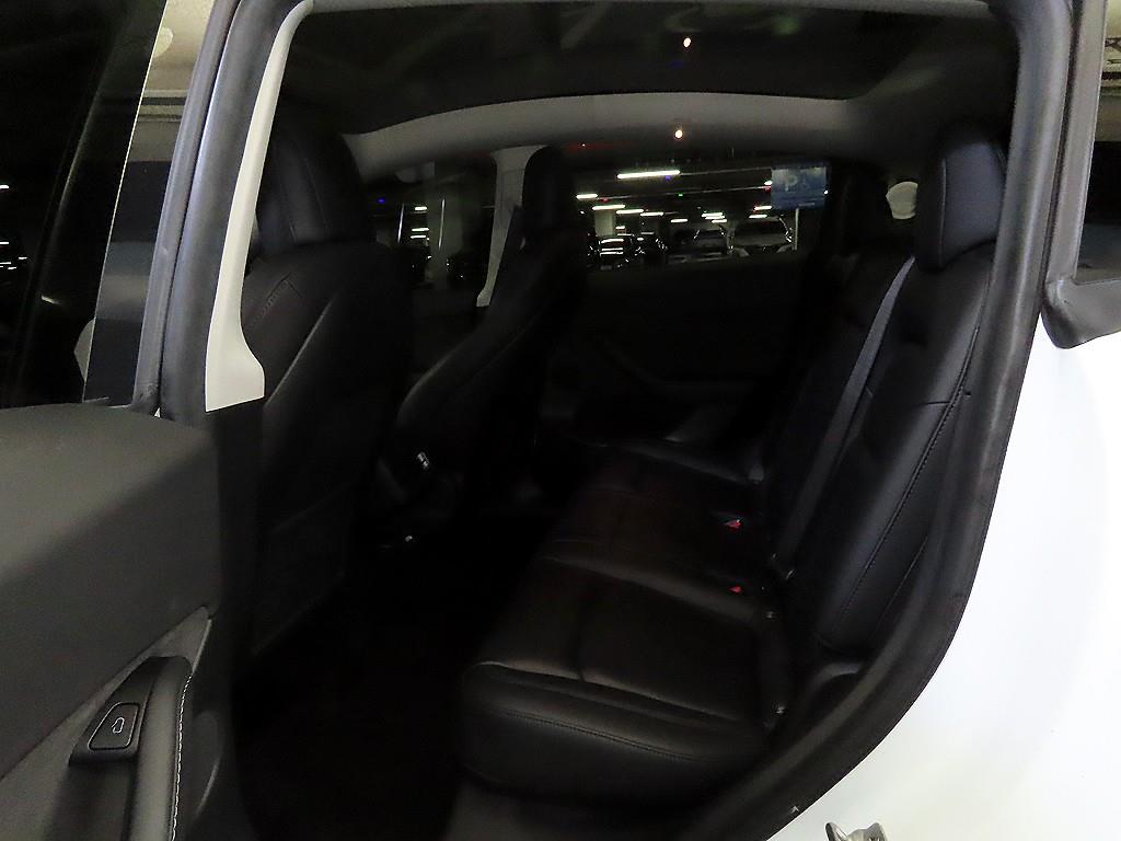 Tesla Model Y — photo 07