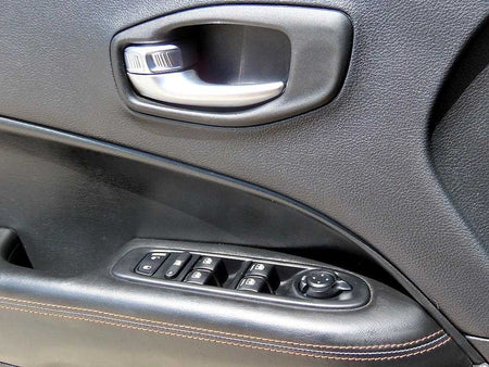 Jeep Compass — photo 11