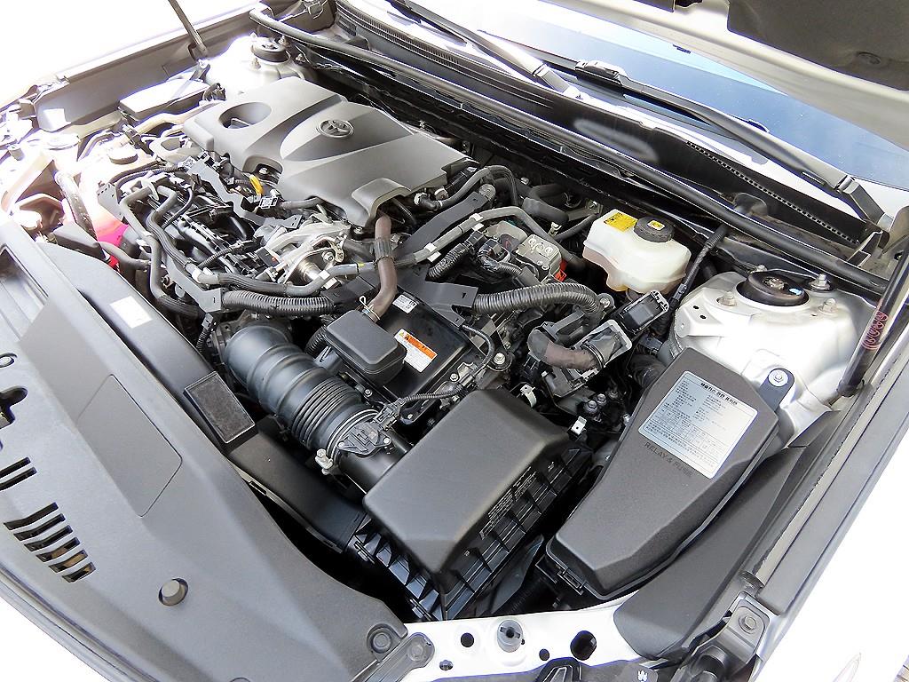 Toyota Camry — photo 19