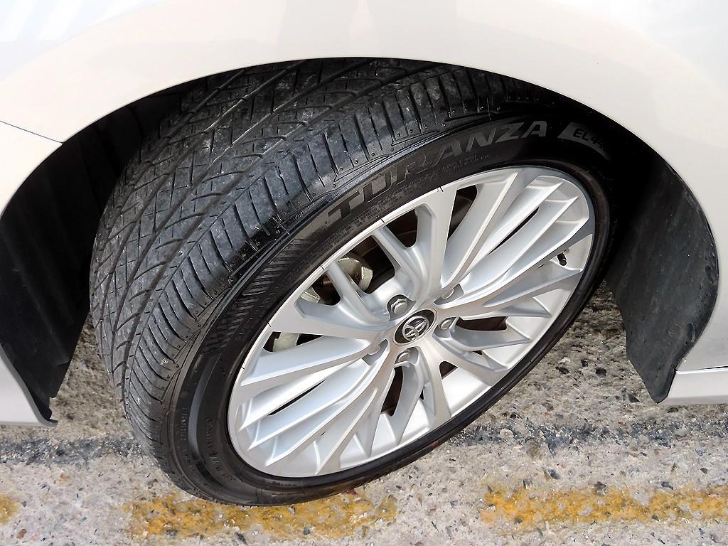 Toyota Camry — photo 20
