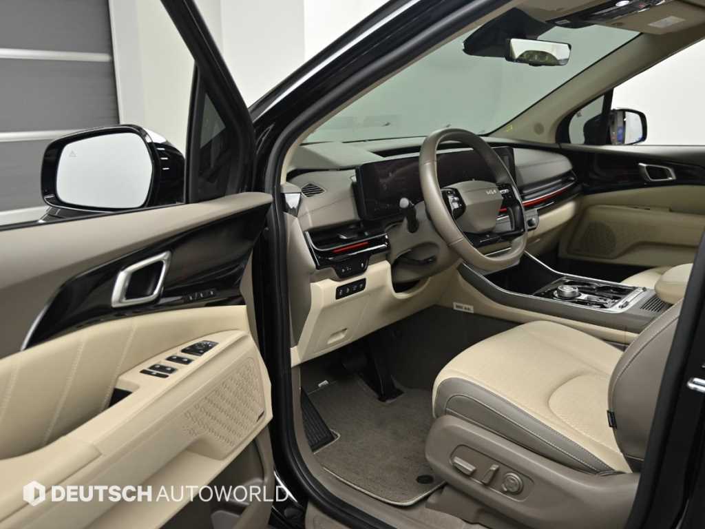 Kia Carnival — photo 11