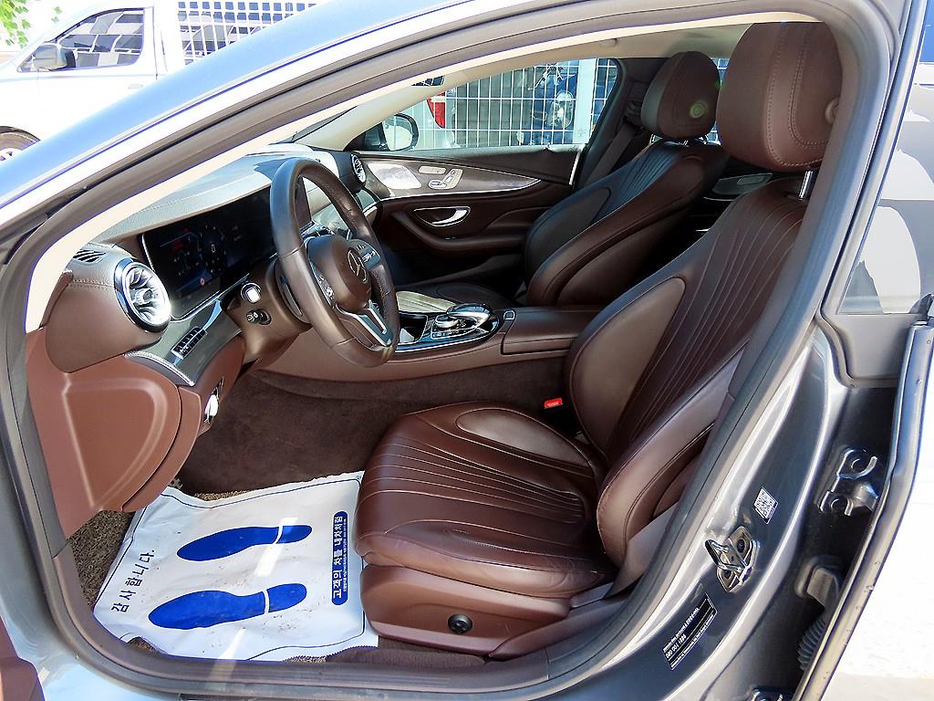 Mercedes-Benz CLS-Class — photo 05