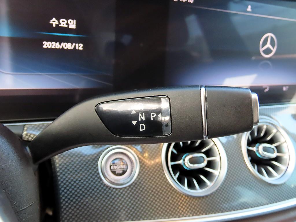 Mercedes-Benz CLS-Class — photo 10