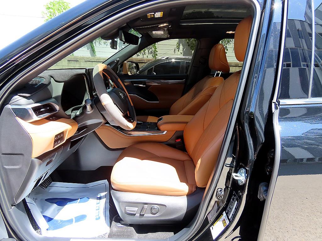 Toyota Highlander — photo 05