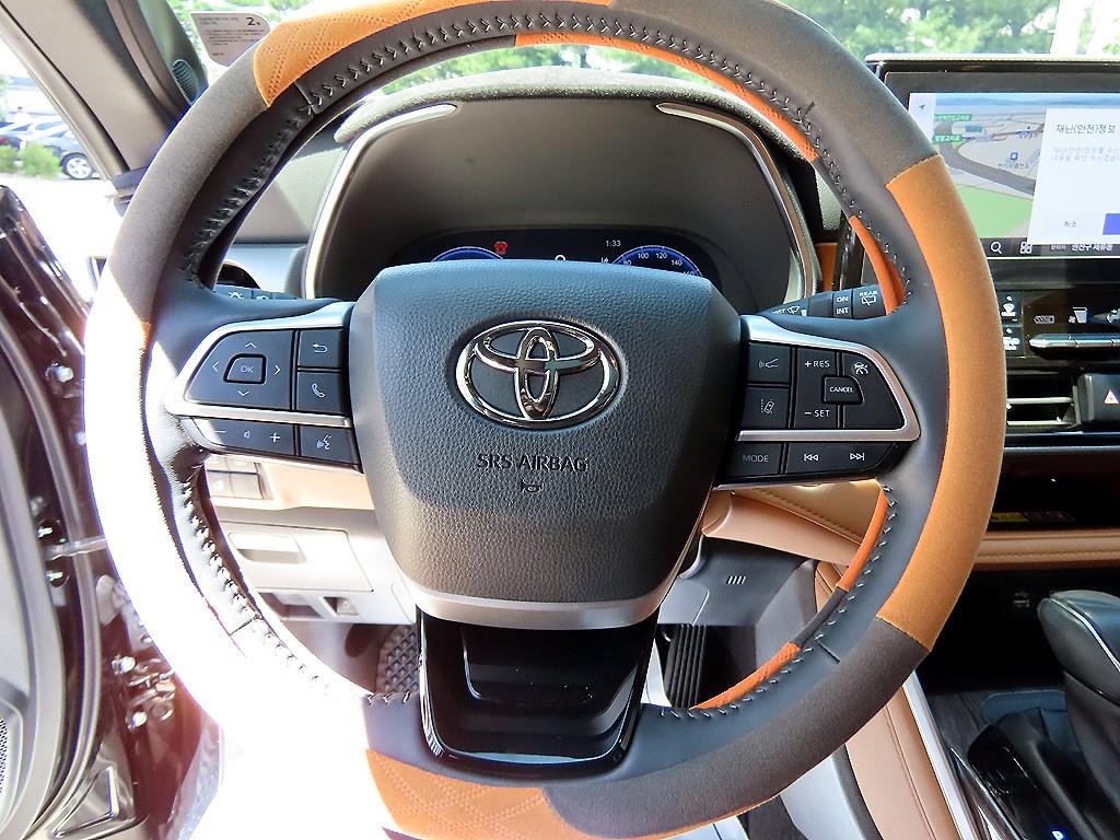 Toyota Highlander — photo 08