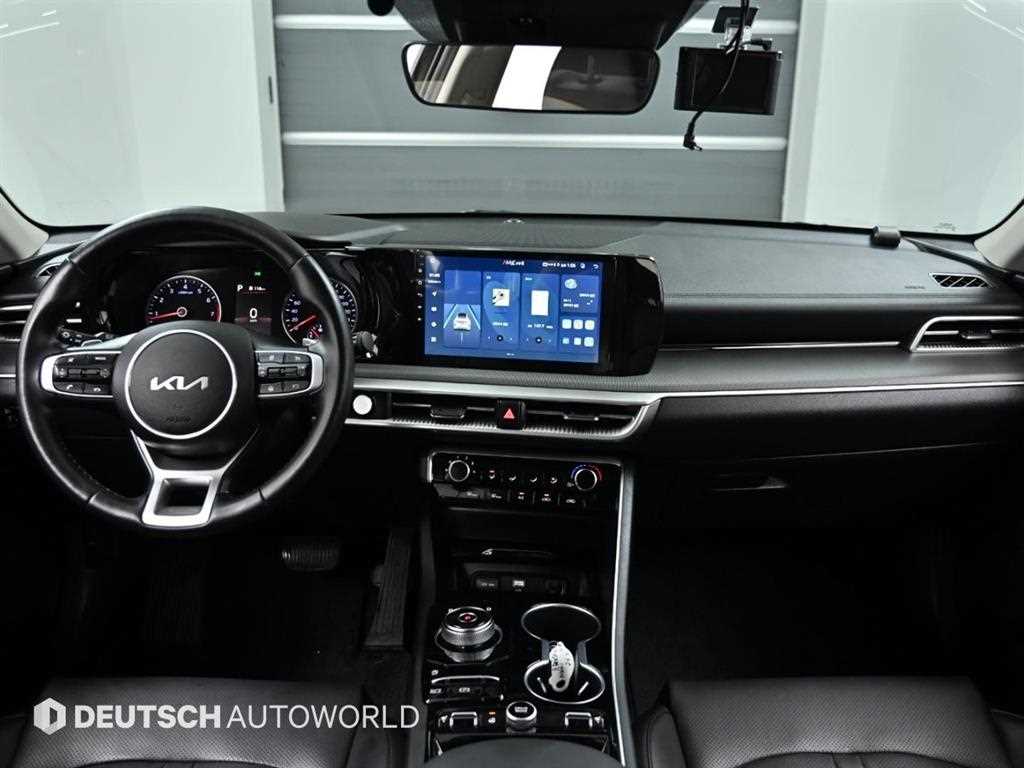 Kia K5 — photo 07