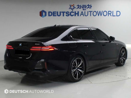 BMW 5-Series — photo 02