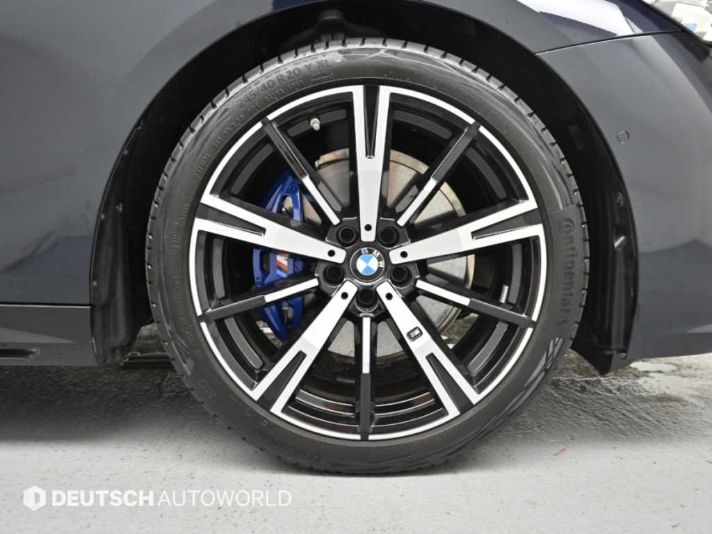 BMW 5-Series — photo 05