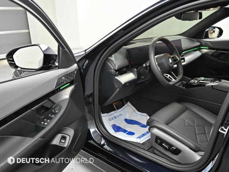 BMW 5-Series — photo 11