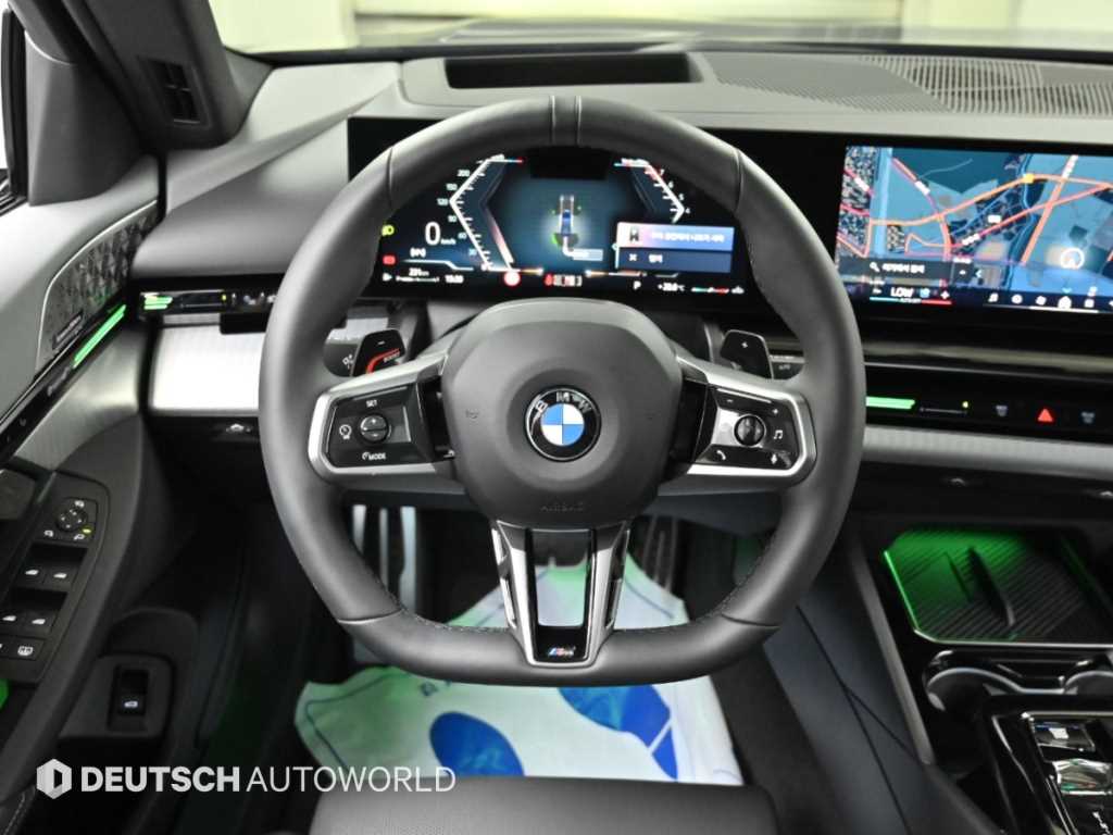 BMW 5-Series — photo 13