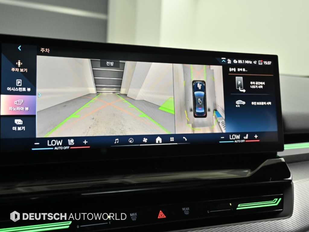 BMW 5-Series — photo 15