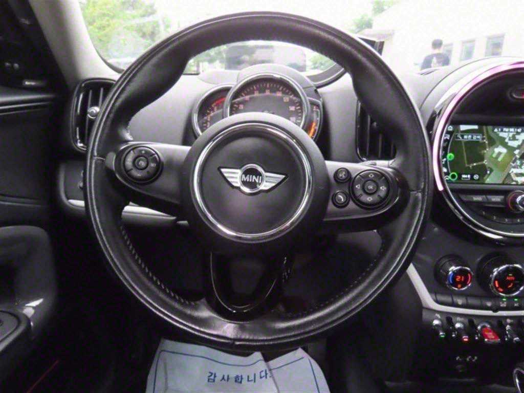 Mini Countryman — photo 15