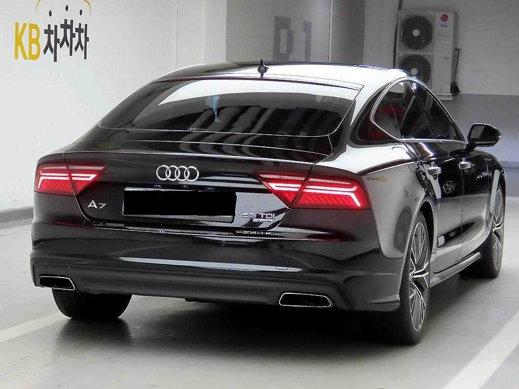 Audi A7 — photo 04
