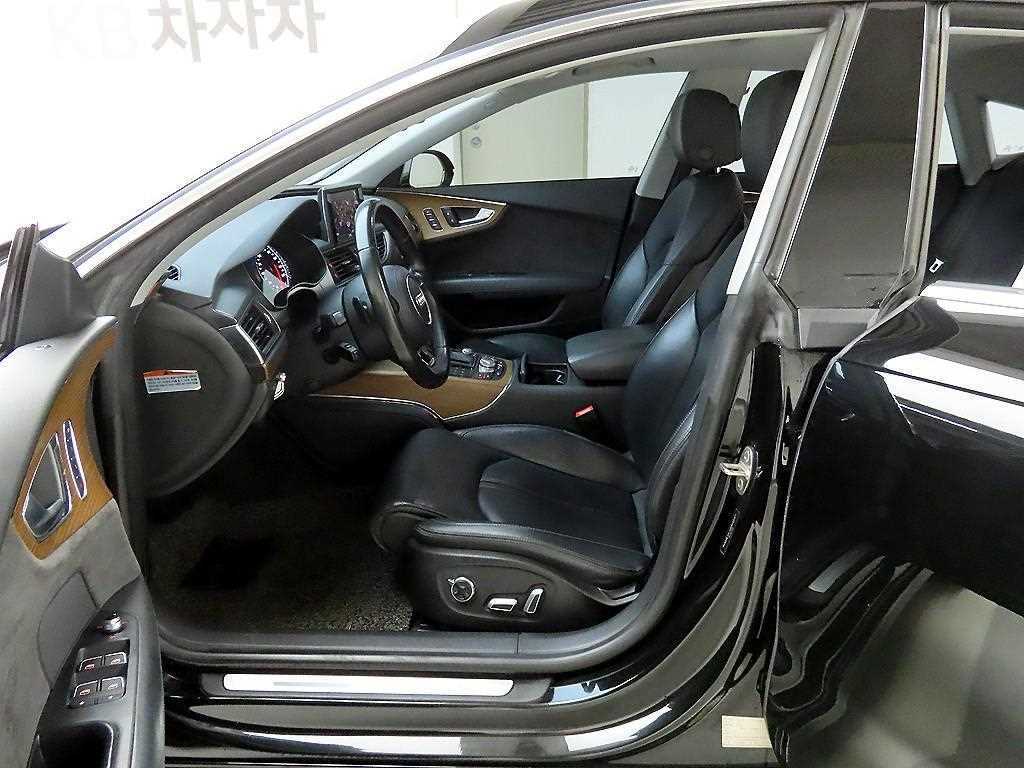 Audi A7 — photo 11