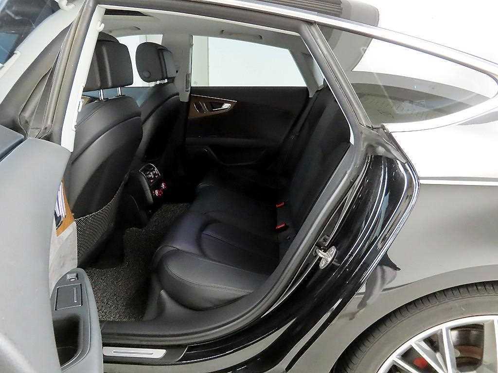 Audi A7 — photo 12