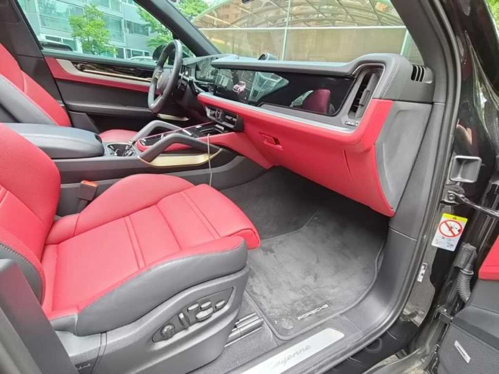 Porsche Cayenne — photo 06