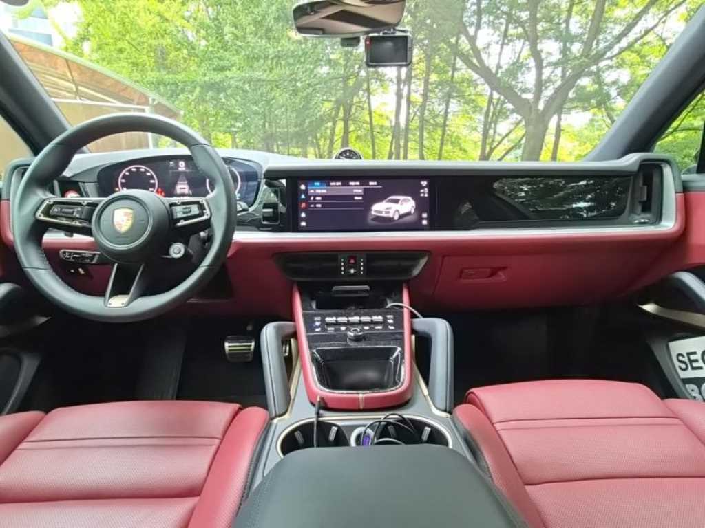 Porsche Cayenne — photo 07