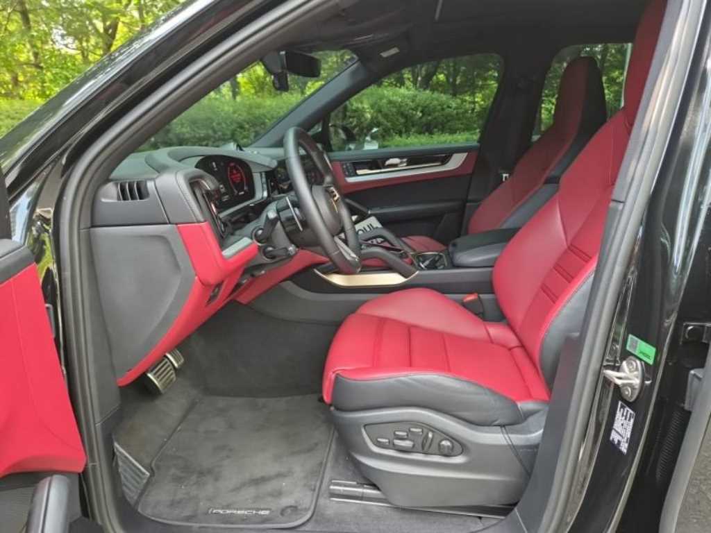 Porsche Cayenne — photo 08