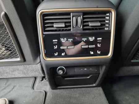 Porsche Cayenne — photo 16
