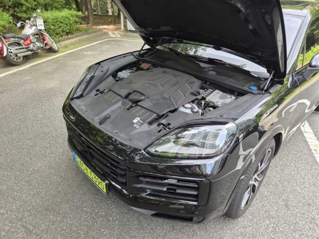Porsche Cayenne — photo 20