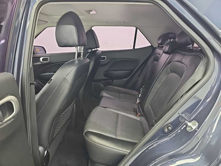 Hyundai Venue — photo 12