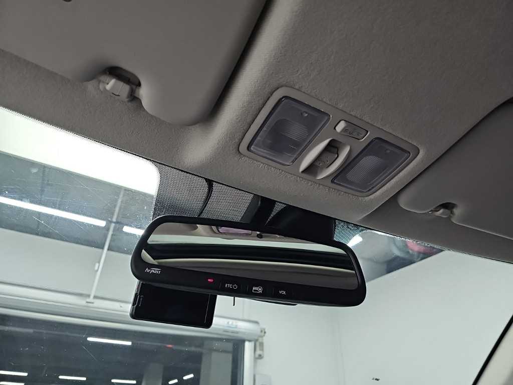 Hyundai Venue — photo 16