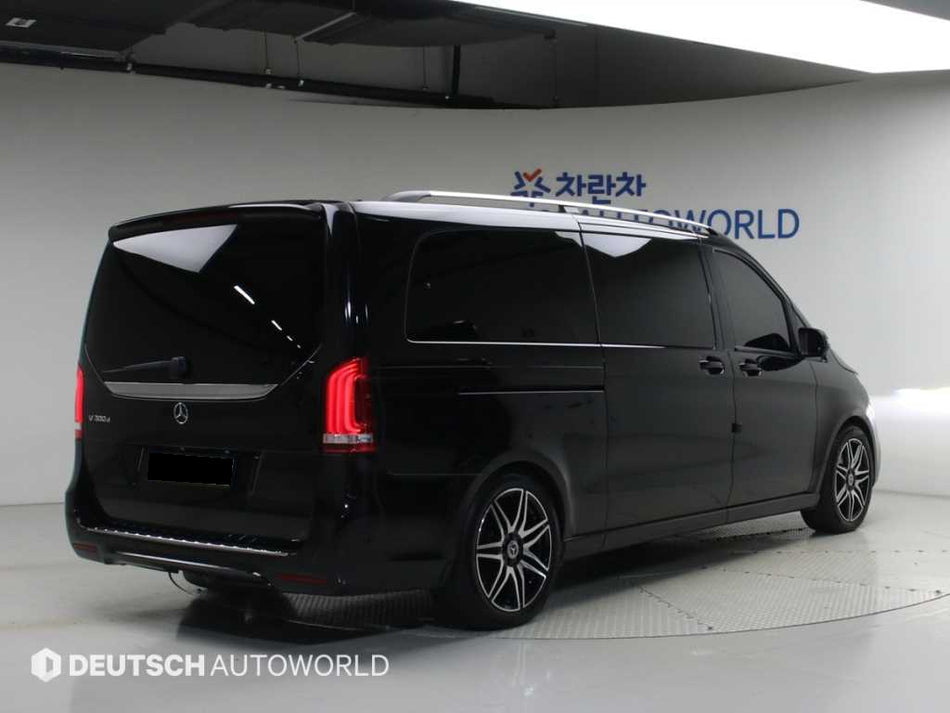 Mercedes-Benz V-Class — photo 02