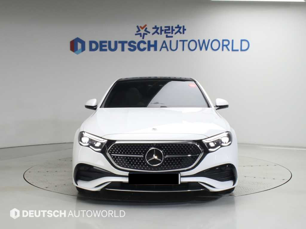 Mercedes-Benz E-Class — photo 03