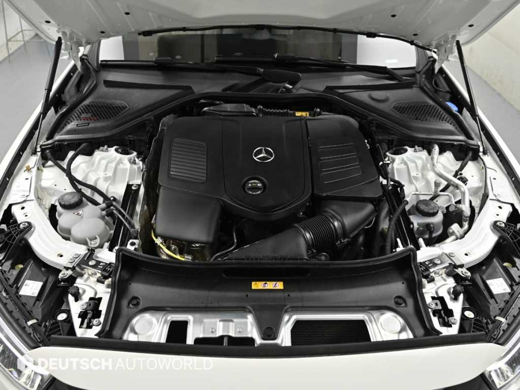 Mercedes-Benz E-Class — photo 06