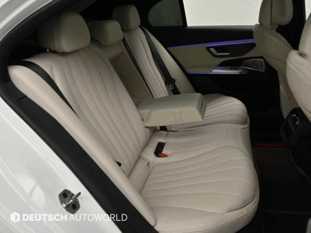 Mercedes-Benz E-Class — photo 12