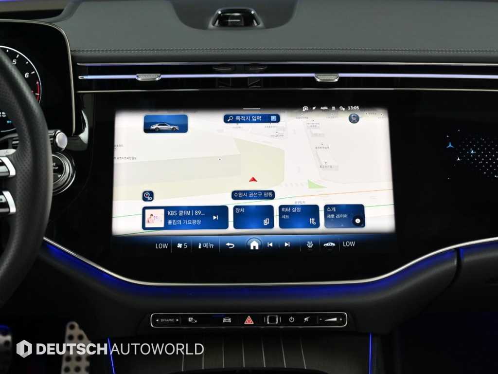 Mercedes-Benz E-Class — photo 14