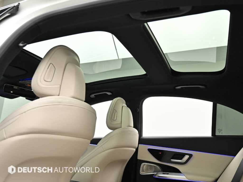 Mercedes-Benz E-Class — photo 18