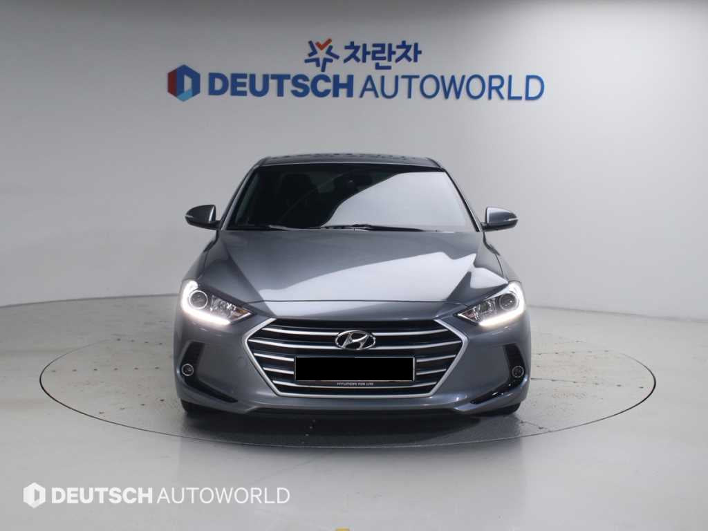 Hyundai Avante — photo 03