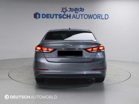 Hyundai Avante — photo 04