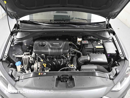 Hyundai Avante — photo 06