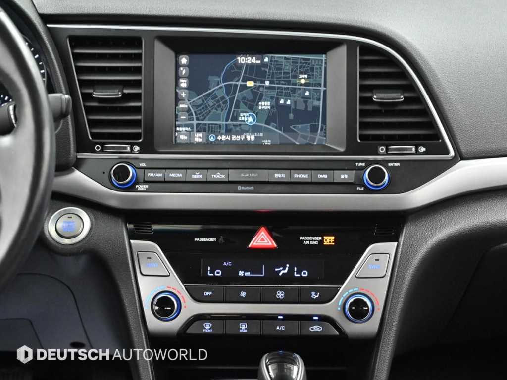 Hyundai Avante — photo 14