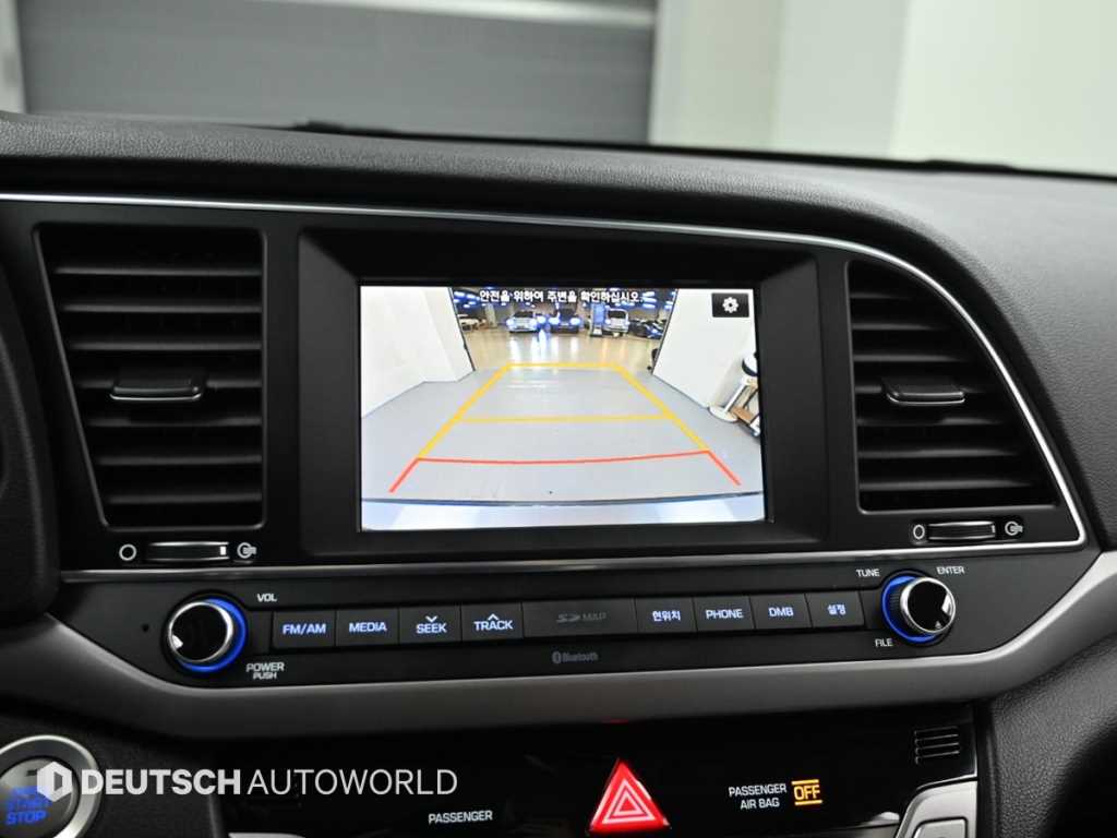 Hyundai Avante — photo 15