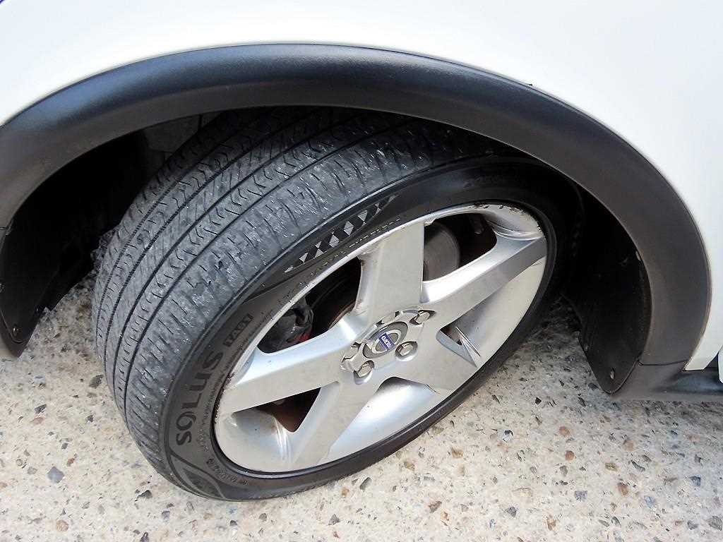 Volvo C30 — photo 18